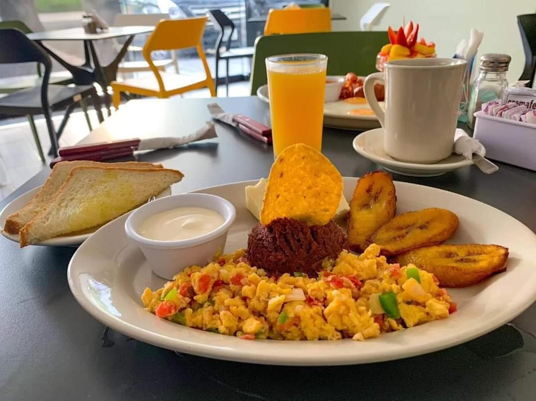 Mi Tierra Hotel Y Restaurante San Luis 외부 사진